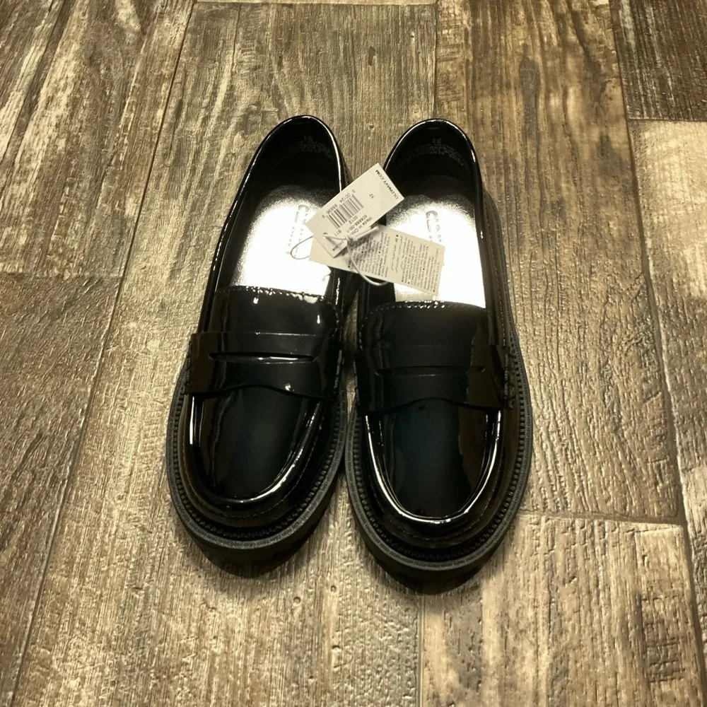 Kid’s Black Patent Lug Sole Penny Loafers Size 12